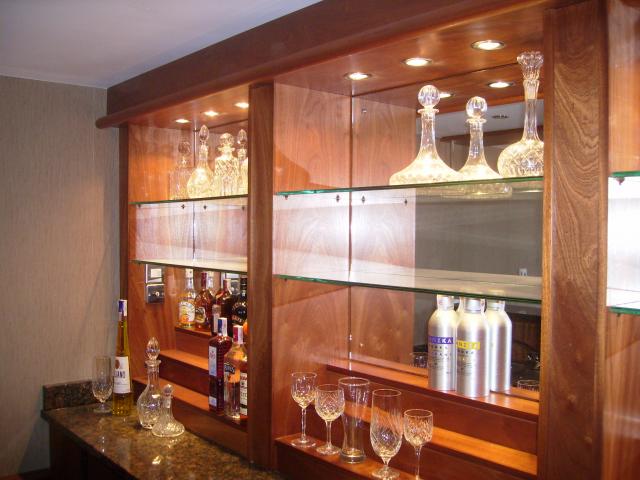 Barnfield_Bar_5.JPG